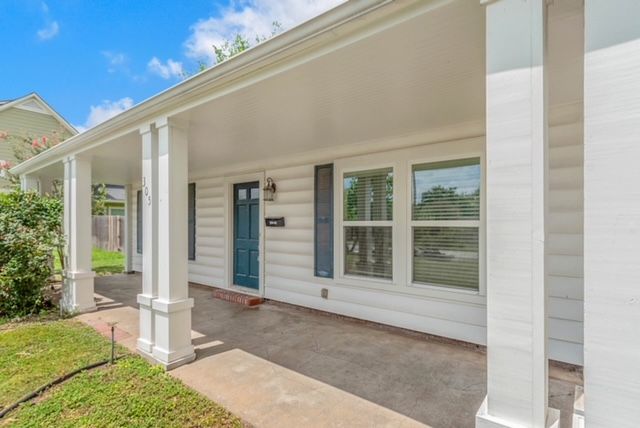 305 Francis Drive, College Station, TX 77840