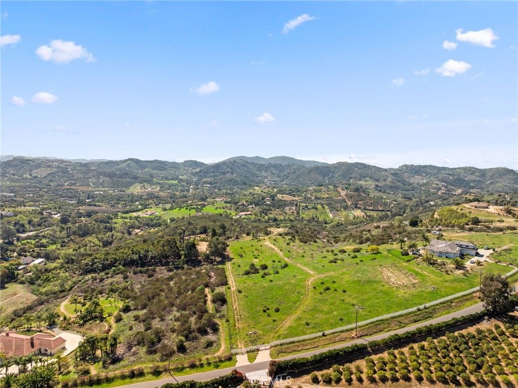 Image 10 of property listing at 2 Las Palmeras, Temecula, CA 92590