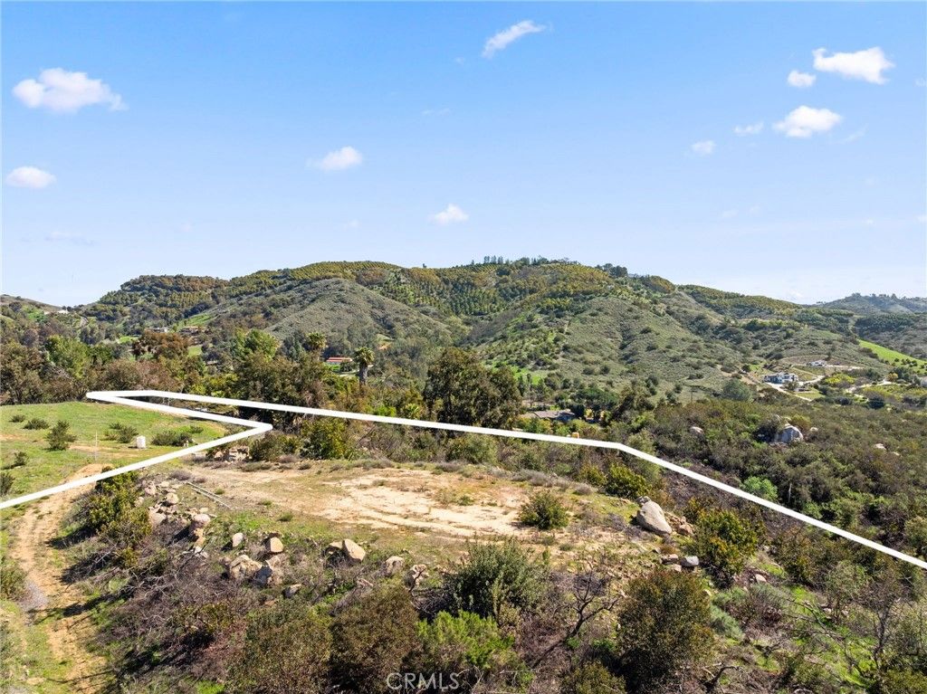 Image 12 of property listing at 2 Las Palmeras, Temecula, CA 92590