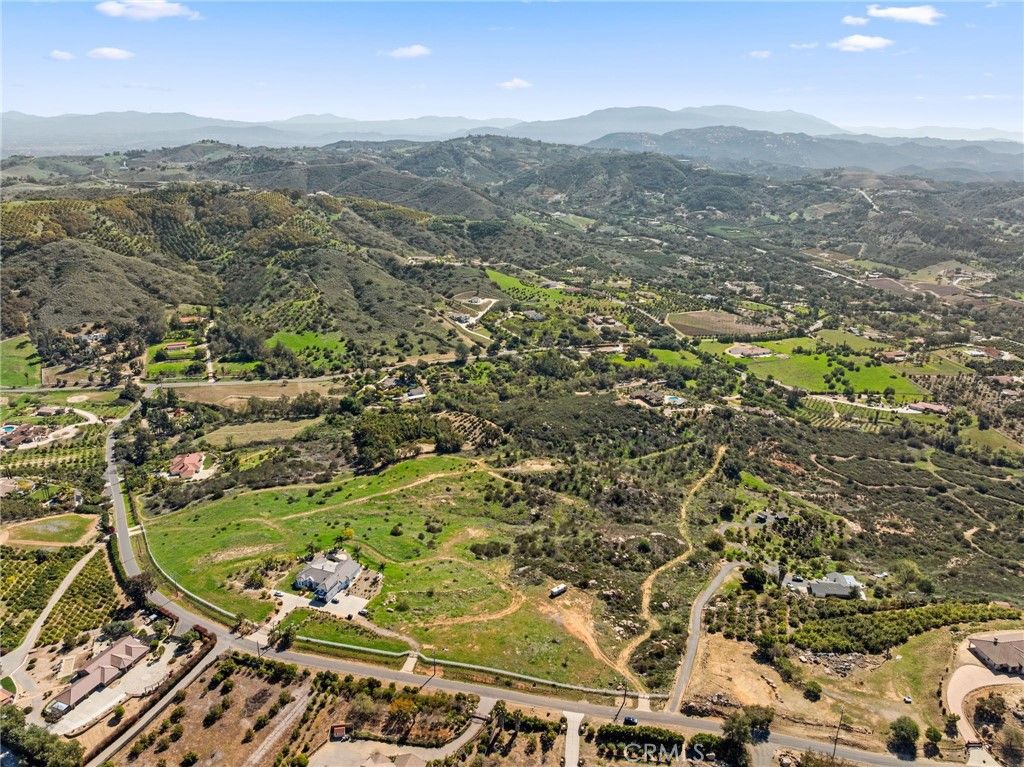 Image 16 of property listing at 2 Las Palmeras, Temecula, CA 92590