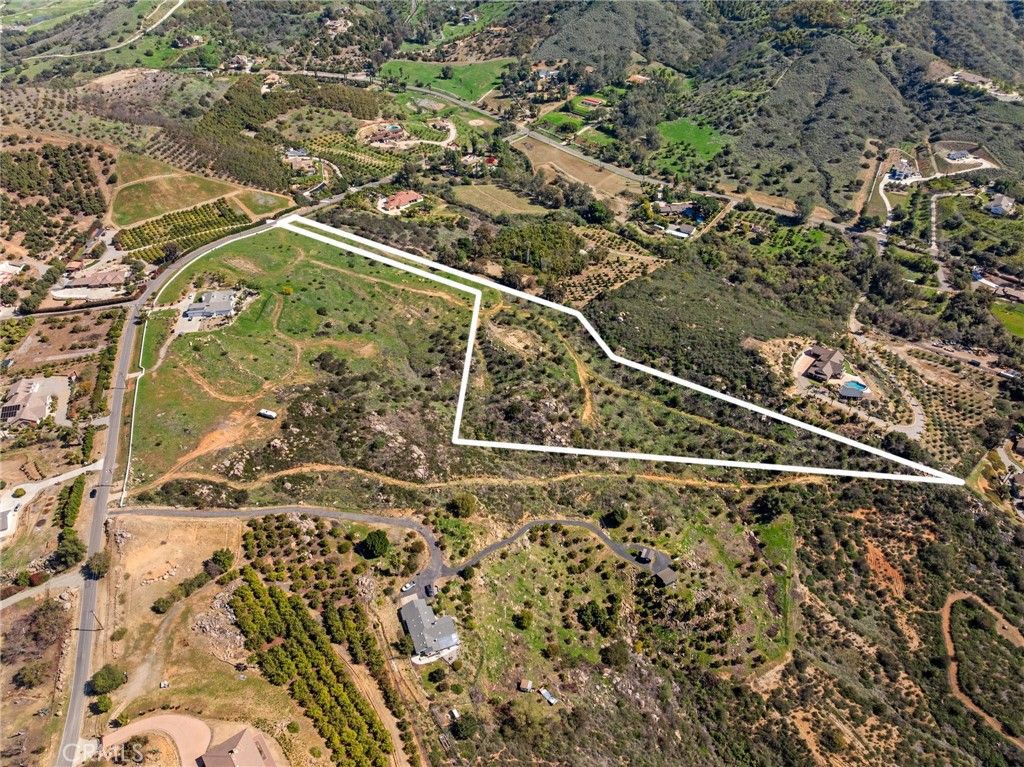 Image 23 of property listing at 2 Las Palmeras, Temecula, CA 92590