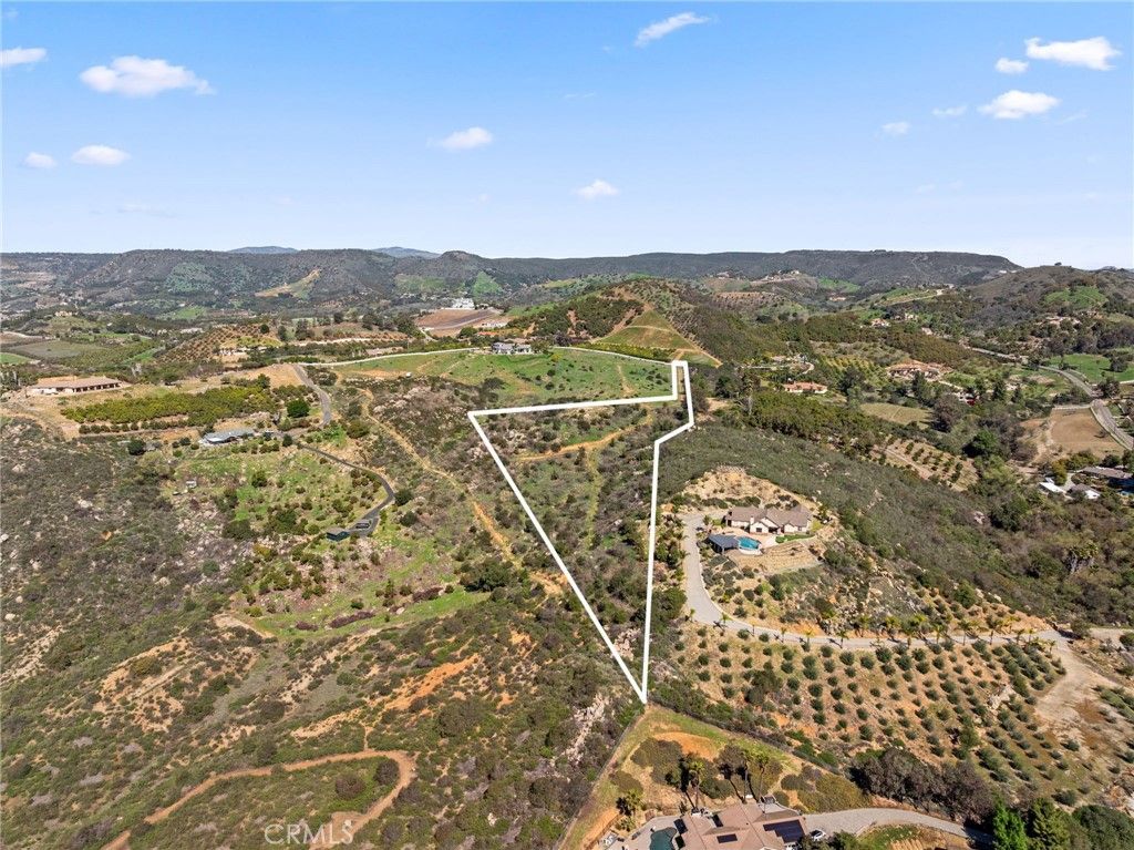 Image 27 of property listing at 2 Las Palmeras, Temecula, CA 92590