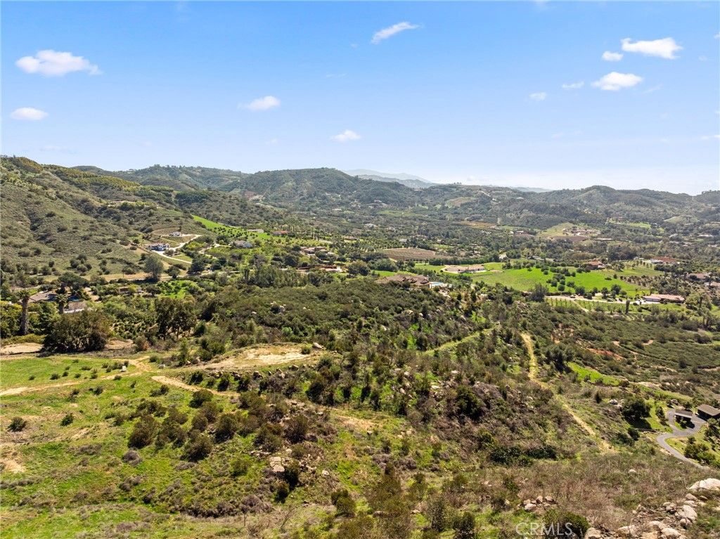 Image 29 of property listing at 2 Las Palmeras, Temecula, CA 92590