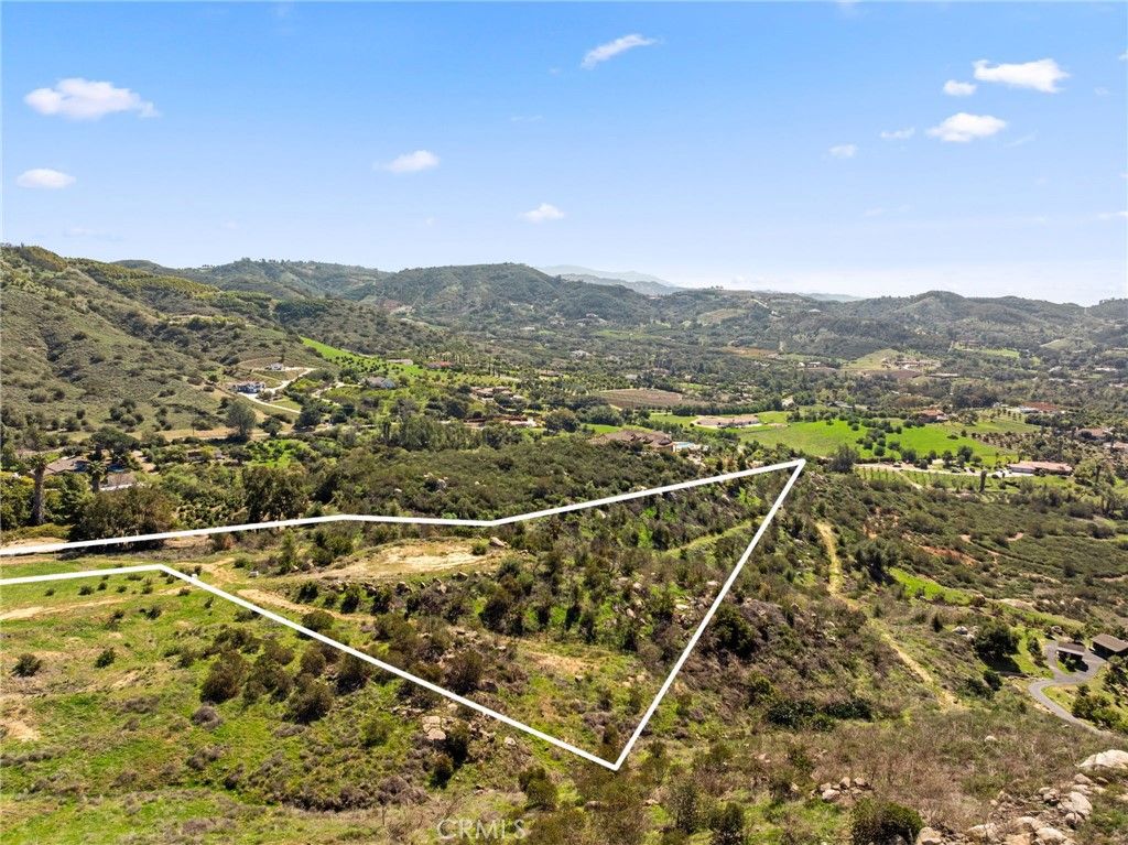 Image 30 of property listing at 2 Las Palmeras, Temecula, CA 92590