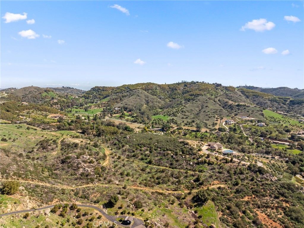 Image 32 of property listing at 2 Las Palmeras, Temecula, CA 92590