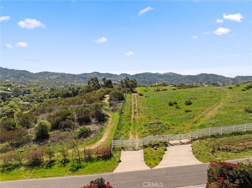 Image 5 of property listing at 2 Las Palmeras, Temecula, CA 92590