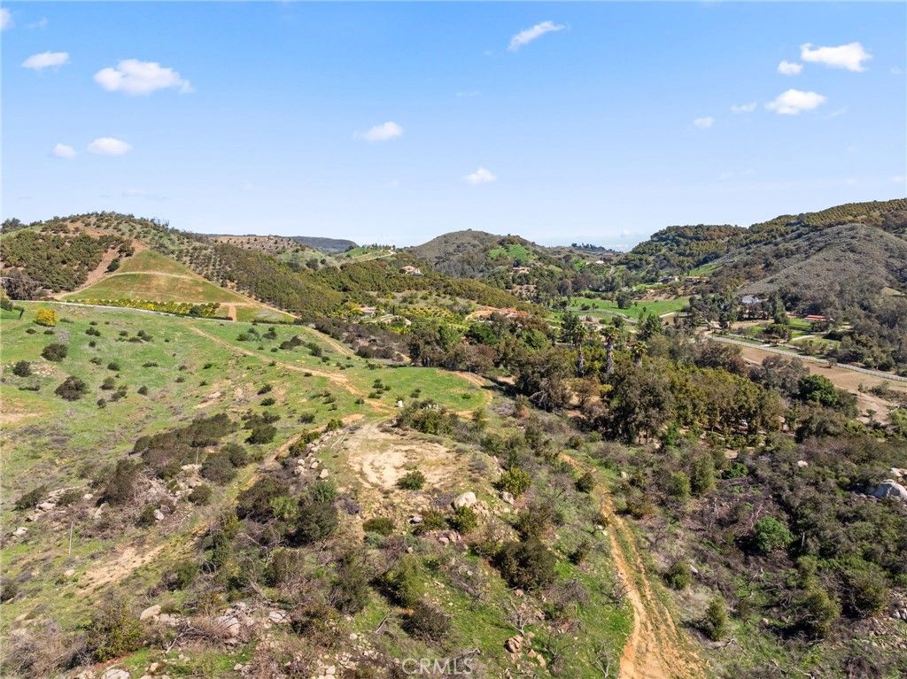 Image 9 of property listing at 2 Las Palmeras, Temecula, CA 92590