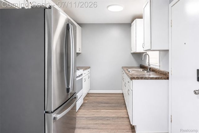 3120 La Salle Drive, Ann Arbor, MI 48108