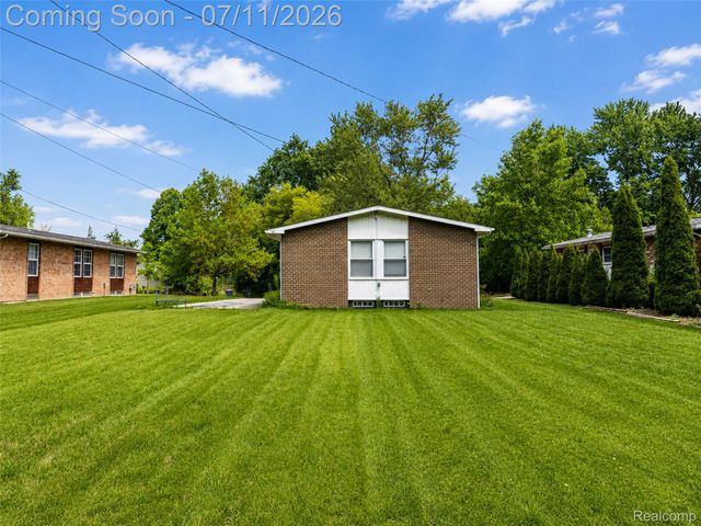 3120 La Salle Drive, Ann Arbor, MI 48108