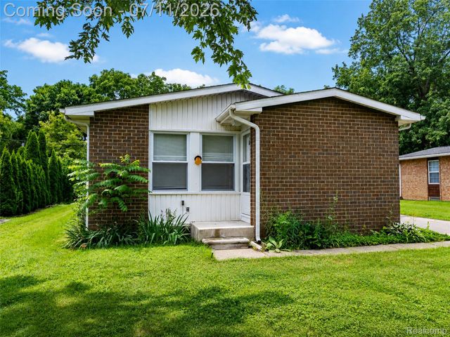 3120 La Salle Drive, Ann Arbor, MI 48108
