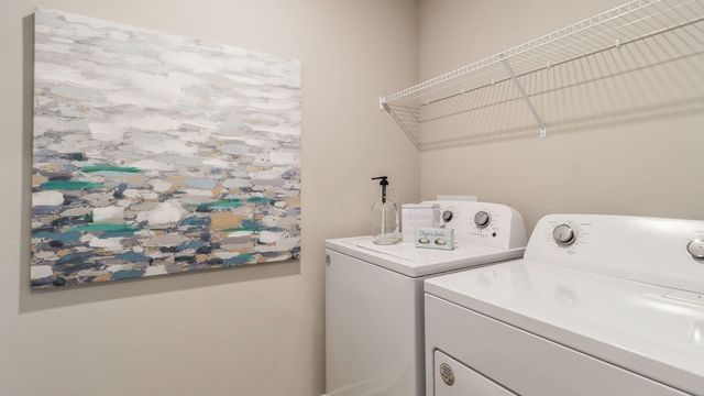 3005 Sweetwater Drive, Des Moines, IA 50320