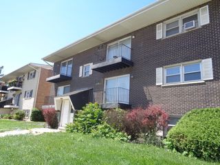 10748 S Harlem Avenue 2N, Worth, IL 60482