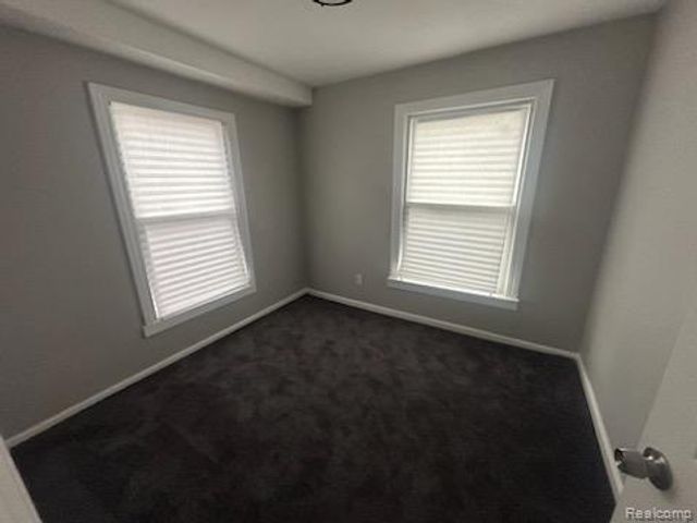 8897 Hartwell Street, Detroit, MI 48228