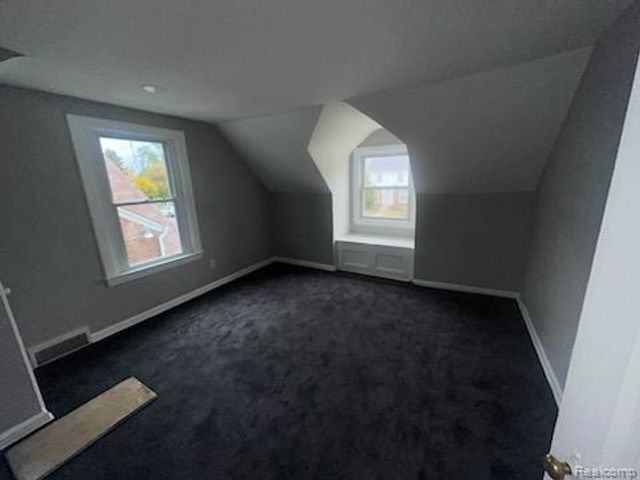 8897 Hartwell Street, Detroit, MI 48228