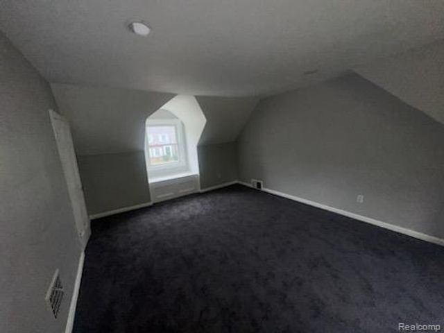 8897 Hartwell Street, Detroit, MI 48228