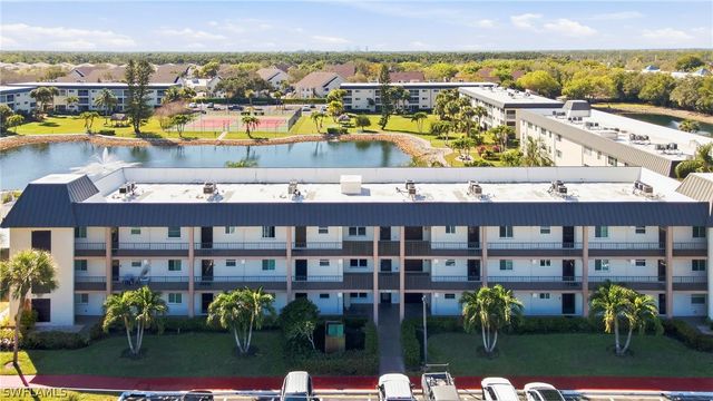 1010 Manatee RD B304, Naples, FL 34114