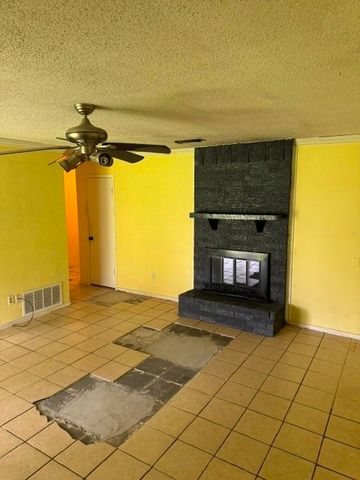 6707 Finch Drive, Greenville, TX 75402