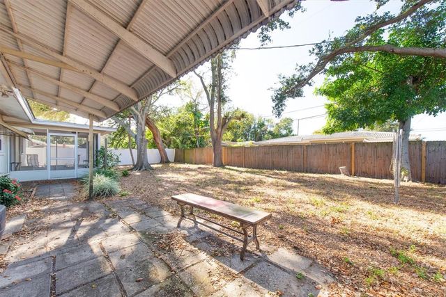 1824 CHATEAU DRIVE W, Clearwater, FL 33756