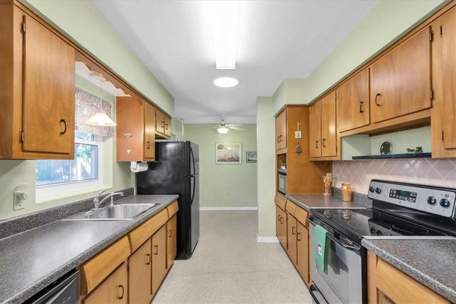 1824 CHATEAU DRIVE W, Clearwater, FL 33756