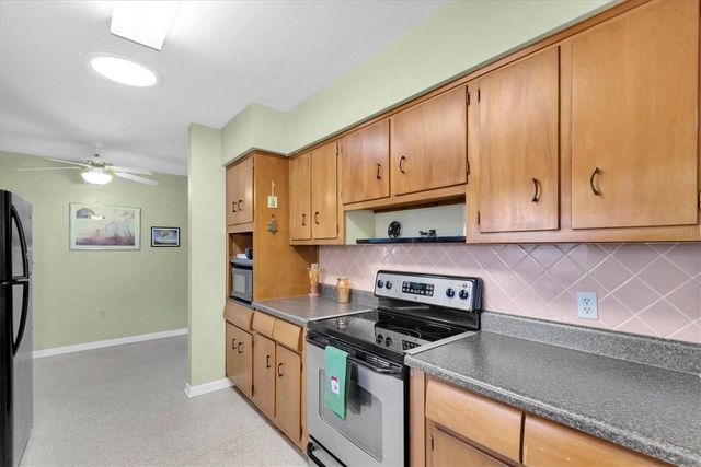 1824 CHATEAU DRIVE W, Clearwater, FL 33756