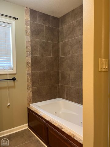 346 Wildwood, Jonesboro, AR 72405