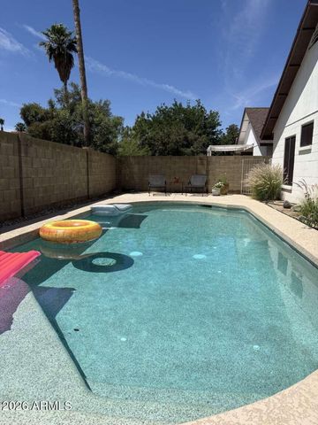 1833 E BLUEFIELD Avenue, Phoenix, AZ 85022