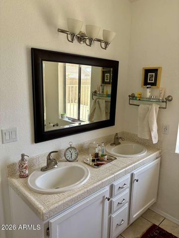 1833 E BLUEFIELD Avenue, Phoenix, AZ 85022