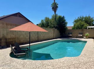 1833 E BLUEFIELD Avenue, Phoenix, AZ 85022