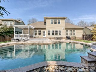 10434 Donahue Drive, Huntersville, NC 28078