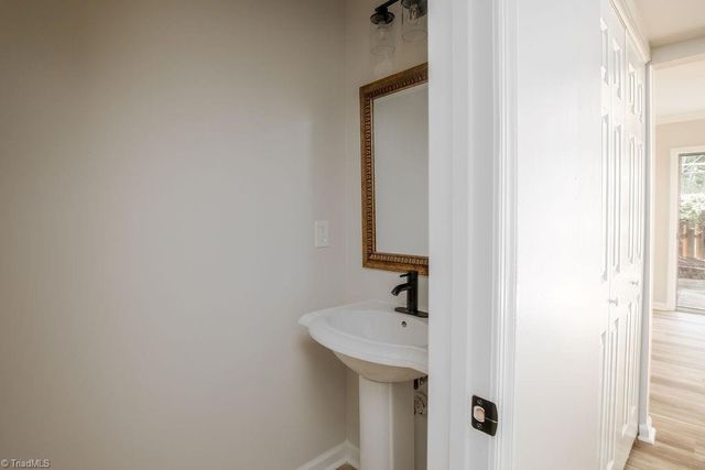 2663 Cottage Place, Greensboro, NC 27455