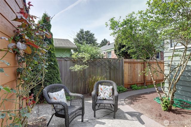 7504 27th Avenue NW, Seattle, WA 98117
