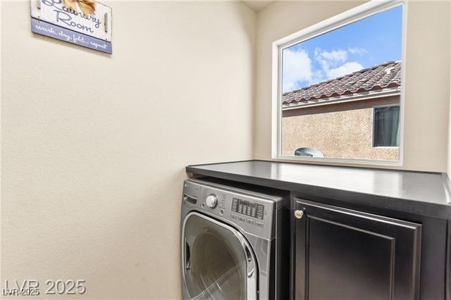 9696 Grayson Hills Street, Las Vegas, NV 89139