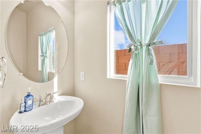 9696 Grayson Hills Street, Las Vegas, NV 89139