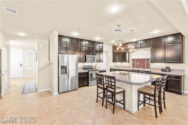 9696 Grayson Hills Street, Las Vegas, NV 89139