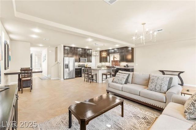 9696 Grayson Hills Street, Las Vegas, NV 89139