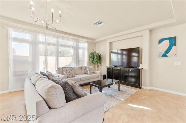 9696 Grayson Hills Street, Las Vegas, NV 89139