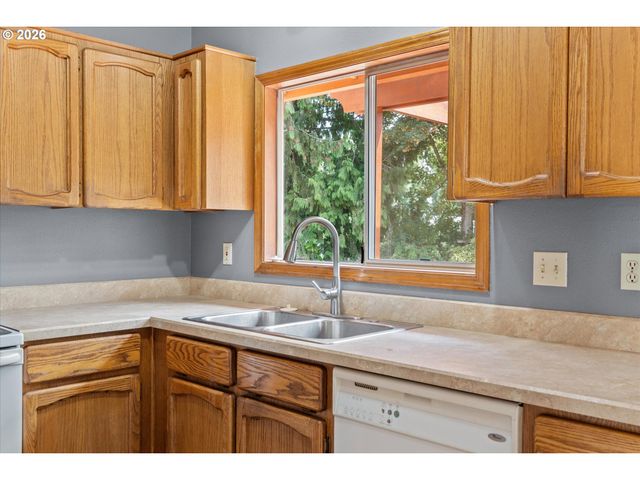 1722 Sw HARTLEY Ave, Gresham, OR 97080