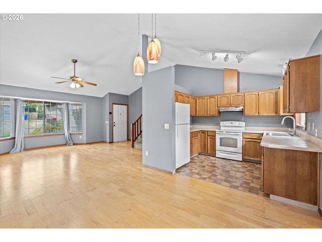 1722 Sw HARTLEY Ave, Gresham, OR 97080