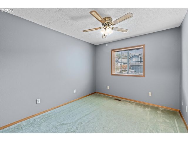 1722 Sw HARTLEY Ave, Gresham, OR 97080