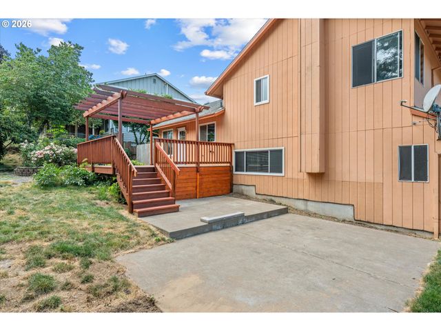 1722 Sw HARTLEY Ave, Gresham, OR 97080