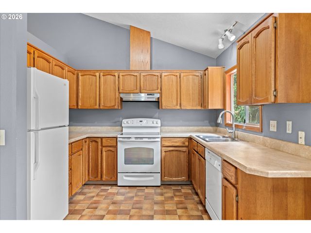 1722 Sw HARTLEY Ave, Gresham, OR 97080