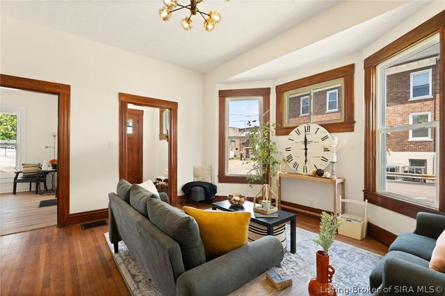 1618 Beeler Street, New Albany, IN 47150