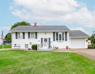 5652 Baylor Avenue, Austintown, OH 44515
