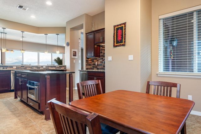 910 Jubilee Boulevard SW, Los Lunas, NM 87031