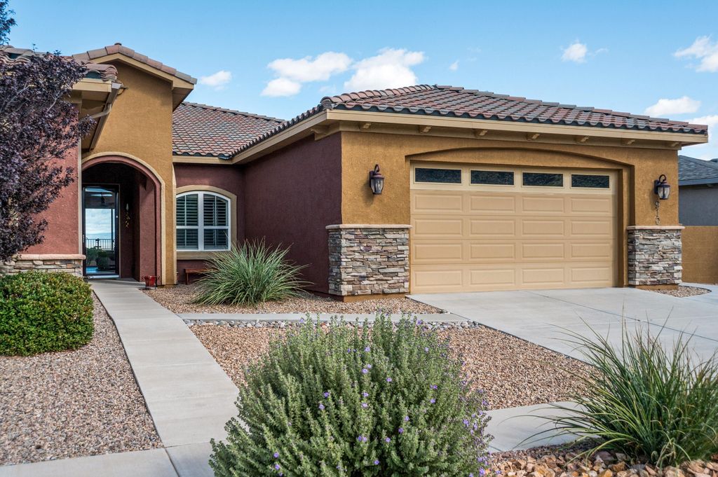 910 Jubilee Boulevard SW, Los Lunas, NM 87031