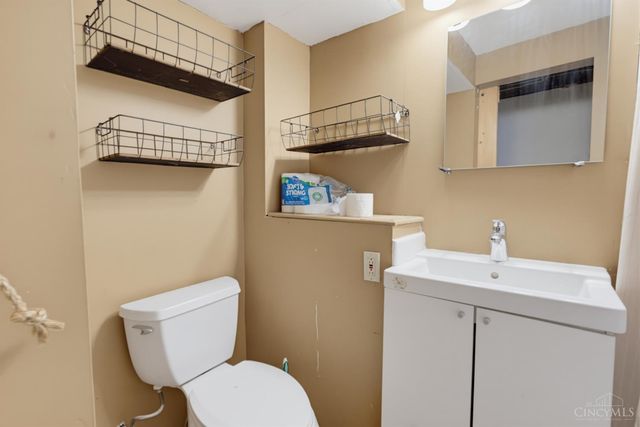 3918 Delmar Avenue, Cheviot, OH 45211