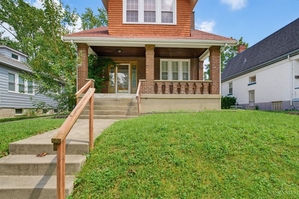 3918 Delmar Avenue, Cheviot, OH 45211