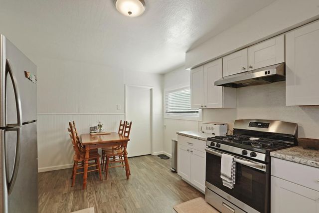 3512 Riverside Dr, Riverbank, CA 95367