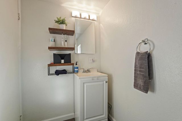 3512 Riverside Dr, Riverbank, CA 95367