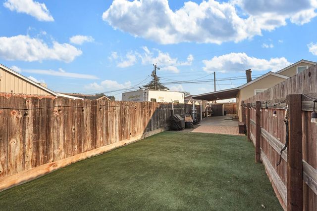 3512 Riverside Dr, Riverbank, CA 95367